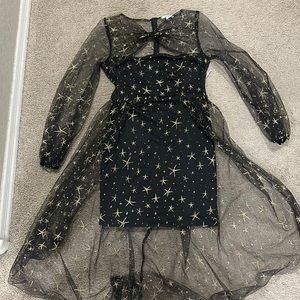 Short dress with Cape black and gold with stars